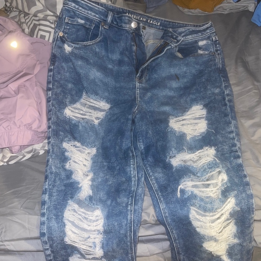Very nice mom Jean, lots of rips, very stretchy